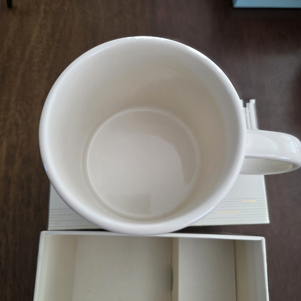 Starbucks Reserve Hiraya Tagaytay Philippines White and Gold Mug Rare NEW - Picture 3 of 6